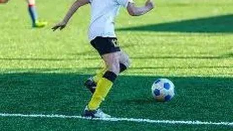 激情碰撞！英冠中游争霸战，关键球星缺席，战局悬念再升级！